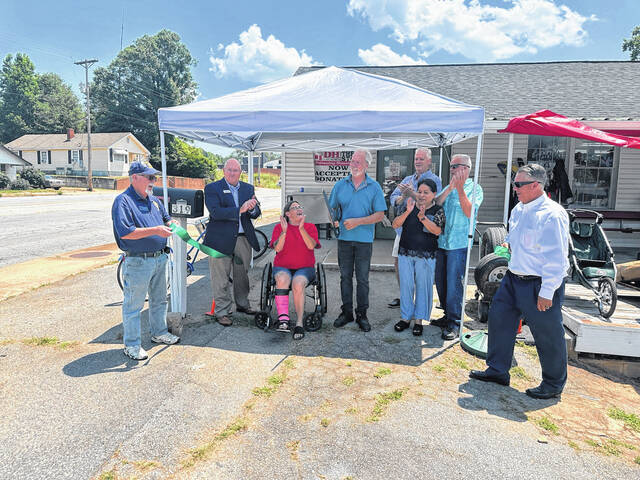Pictured is the special ribbon cutting last Wednesday for DH Tiny Homes in Easley.
Jeff Holt | The Easley Progress