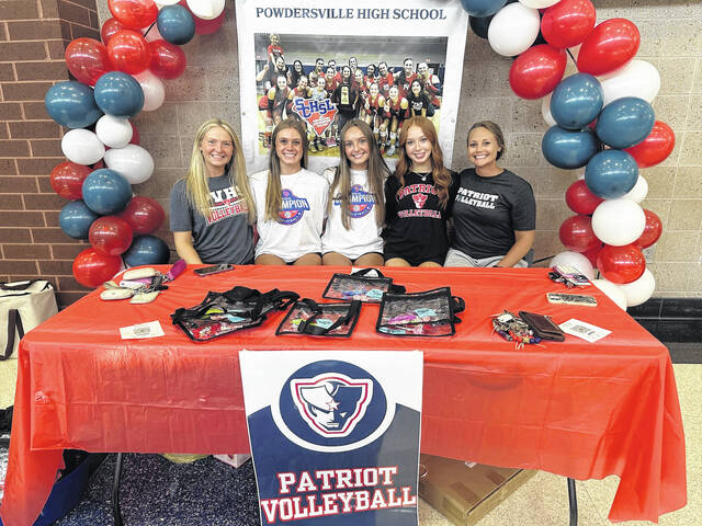 Pictured are members of the Powdersville High School volleyball team and their coach (Brooke Passinni, far right): Sarah VanDaele, Ava Chase, Peyton Carmon and Caroline Sweet. The Patriots were Class 3A State Champs last season. 
                                 Jeff Holt | The Easley Progress