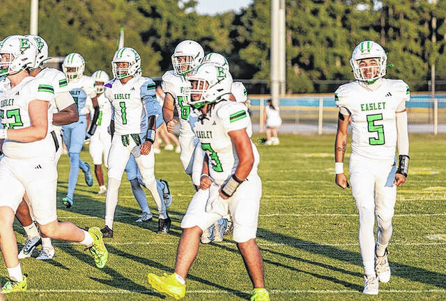 EHS players get fired up in pregame.
Mark Beery | The Easley Progress